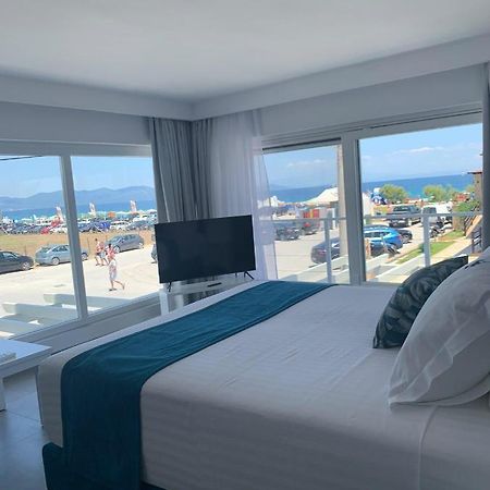 Ocean Blue Suites Ierissós Buitenkant foto