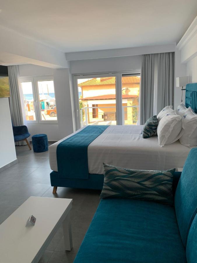 Ocean Blue Suites Ierissós Buitenkant foto