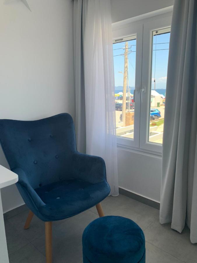 Ocean Blue Suites Ierissós Buitenkant foto