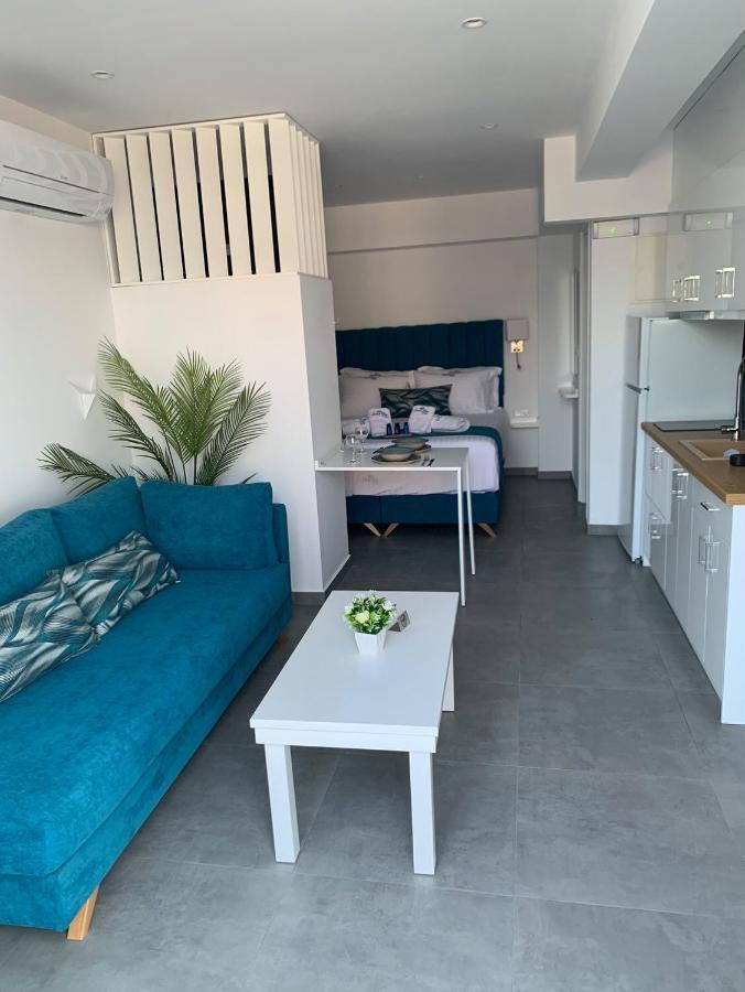 Ocean Blue Suites Ierissós Buitenkant foto